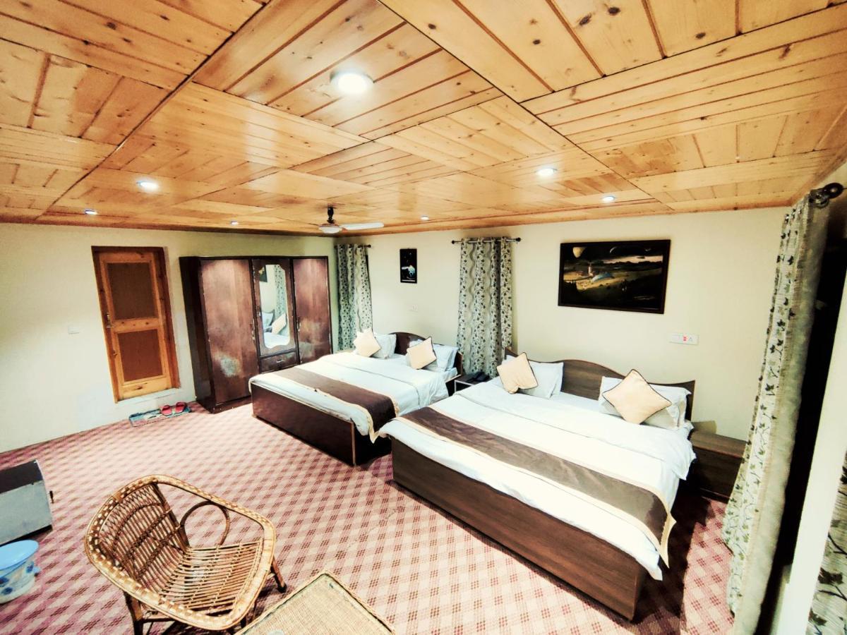 Hotel Sheesha Residency Srīnagar Esterno foto