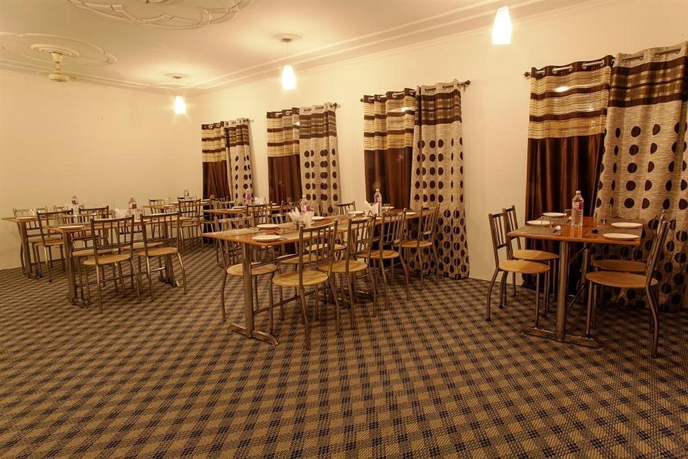 Hotel Sheesha Residency Srīnagar Esterno foto