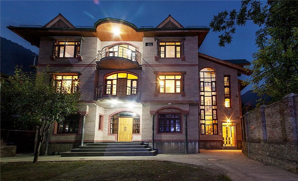 Hotel Sheesha Residency Srīnagar Esterno foto